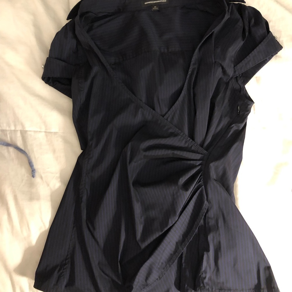 Women’s medium Express shirt